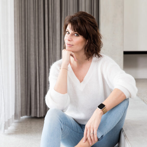 Evy Gruyaert Interviewt Sprekers In De Zetel Op Het Podium